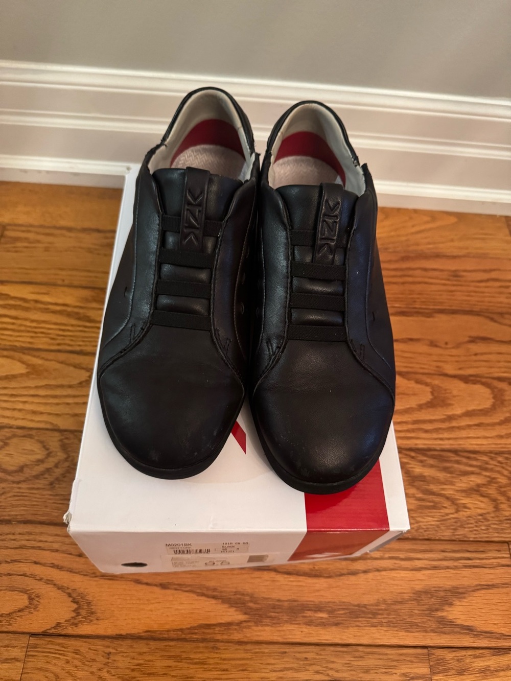 Mens Kizik Handsfree Slip On Black Shoes 9.5 M